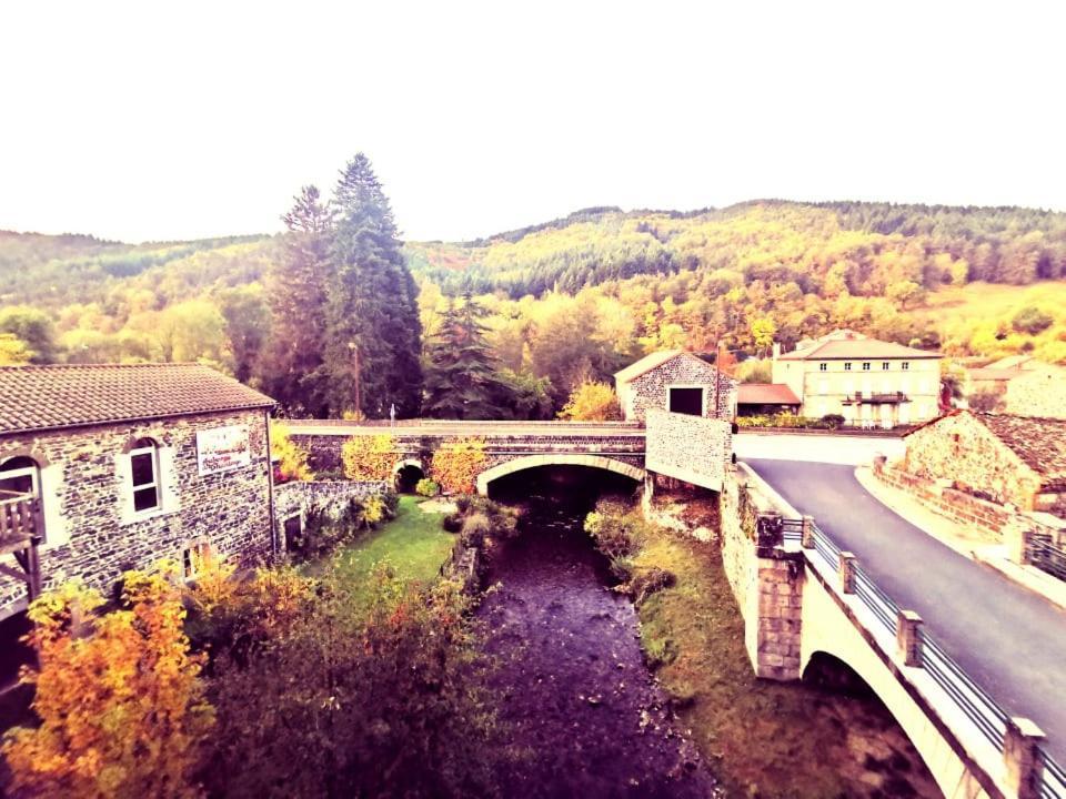 Auberge De Chanteuges エクステリア 写真
