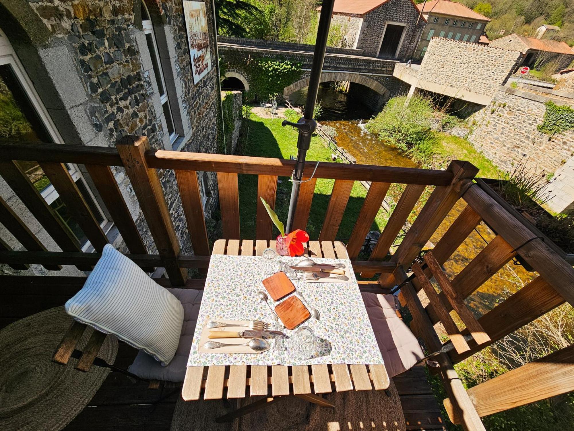 Auberge De Chanteuges エクステリア 写真